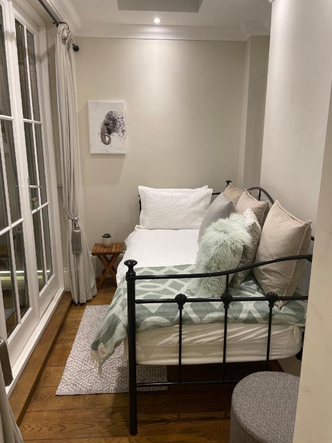 Stylish 3-Bedroom Flat In Kensington Лондон Экстерьер фото